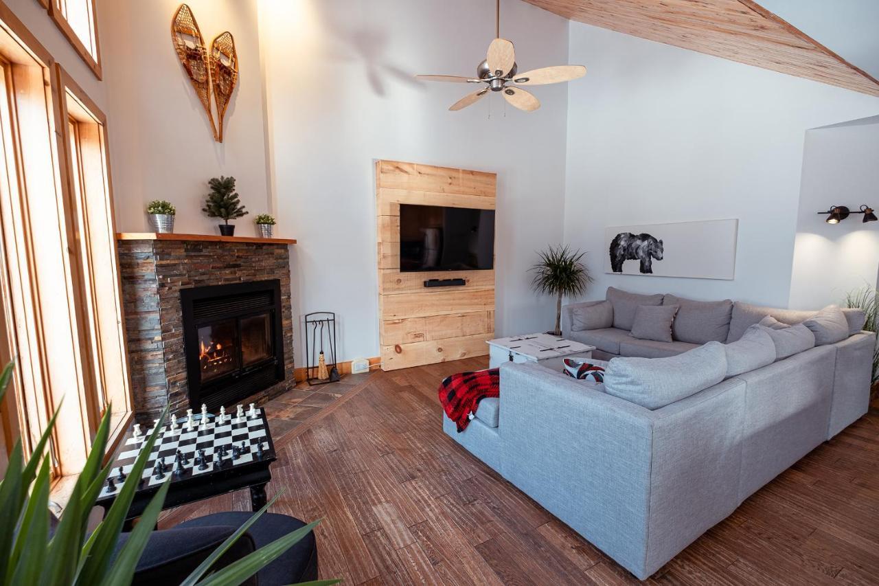 Le 583 Citq#239,960 Chalet Stoneham
